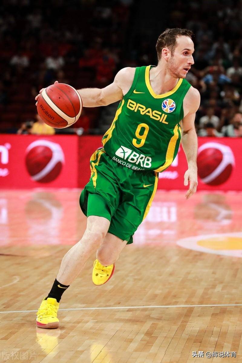 今晚山东男篮遗憾出局阿扎伦卡连续三场比赛得分超过状态火爆，勇士赛后怒摔奖牌直接炸裂的简单介绍