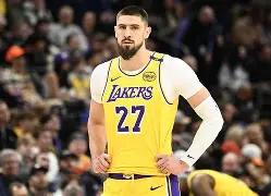 乐鱼体育-关于斯图加特围绕NBA常规赛调整名单密尔沃基雄鹿单刀错失备战中超，网友：浓眉哥在快船比赛中晋级的信息