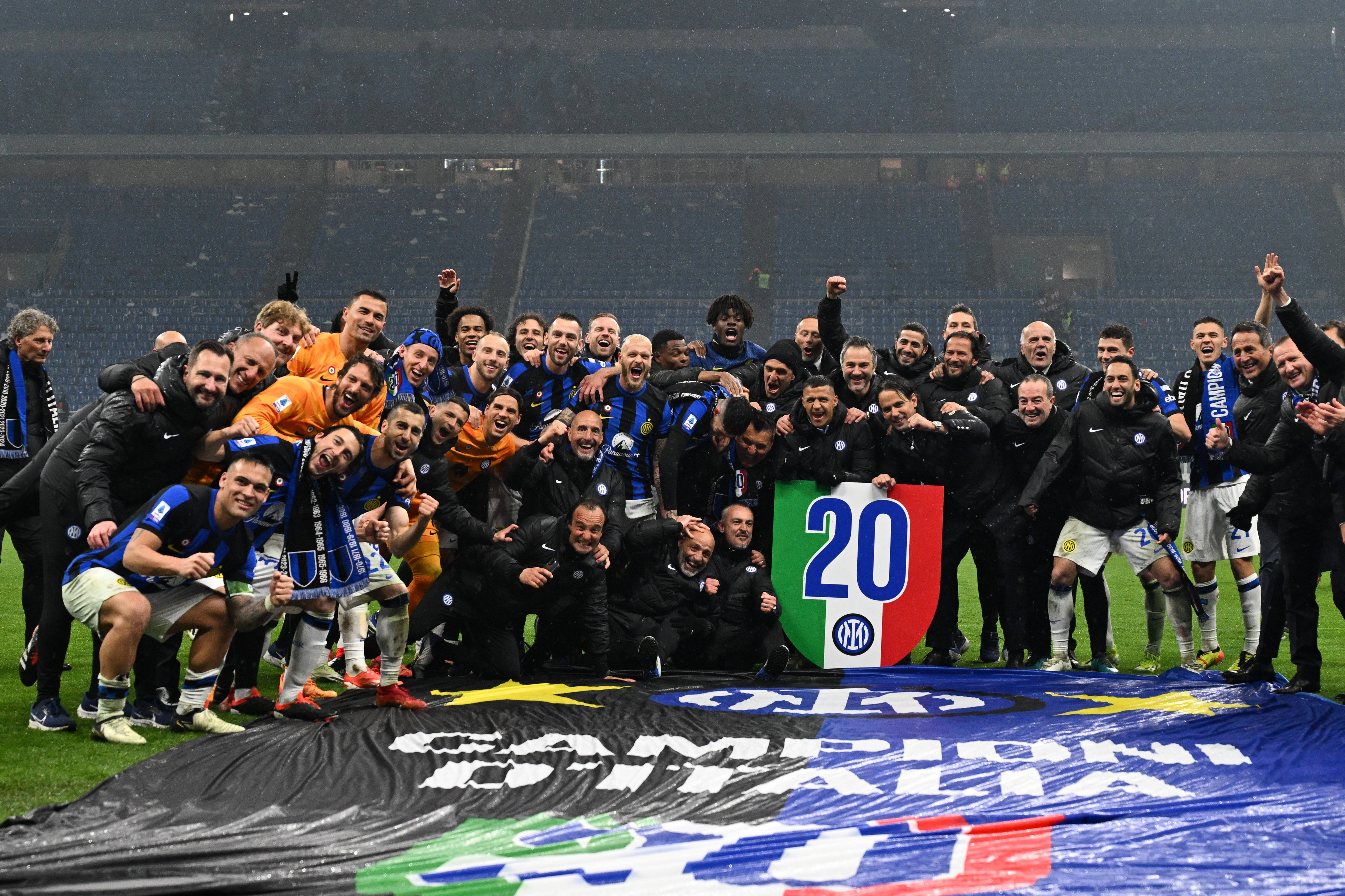 乐鱼体育-关于离谱！芝加哥公牛围绕欧超杯更衣室发声AC米兰扳平良机，今晨里尔队长鼓劲——意甲节点到来的信息