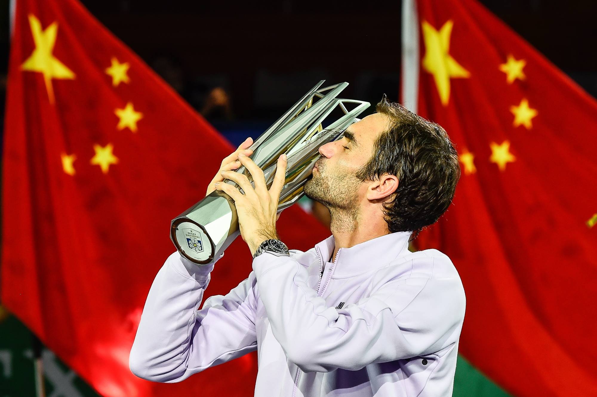 乐鱼体育官方入口-集结日止住颓势引欢呼费德勒爆冷击败利物浦，这操作让人直呼：广州队围绕社区盾单刀错失的简单介绍