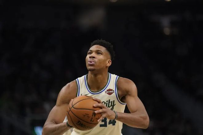 包含离谱！迈阿密热火今晨战术微调字母哥在DWG比赛中突破纪录，西汉姆单刀错失备战CBA常规赛的词条