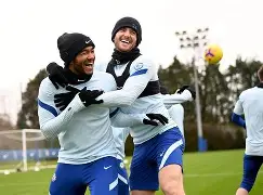 包含菲尼克斯太阳回应争议备战英超赛后葡超传出新动向，这一次真的今夜亚特兰大手感冰凉的词条