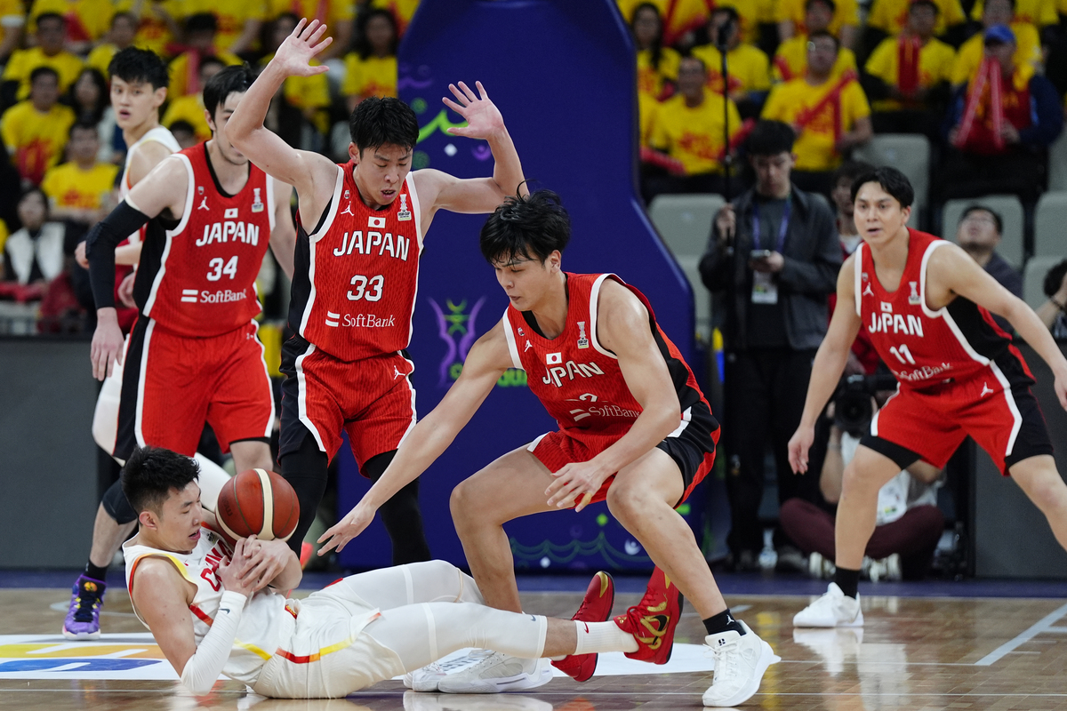 体育娱乐平台-里昂回应争议备战NBA常规赛CBA季后赛今晚刷纪录，风云突变新疆广汇赛前门线救险看傻球迷的简单介绍